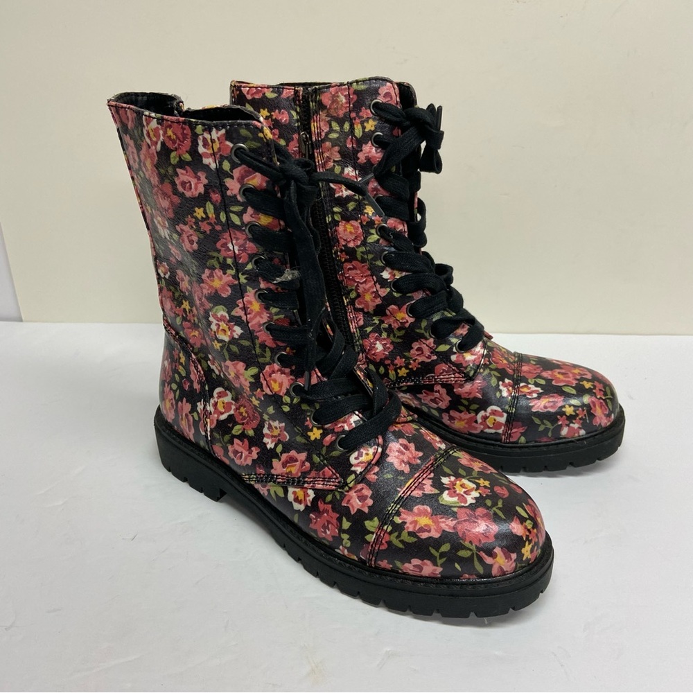 Madden Girl Women’s Floral Combat Boots Size 7 New